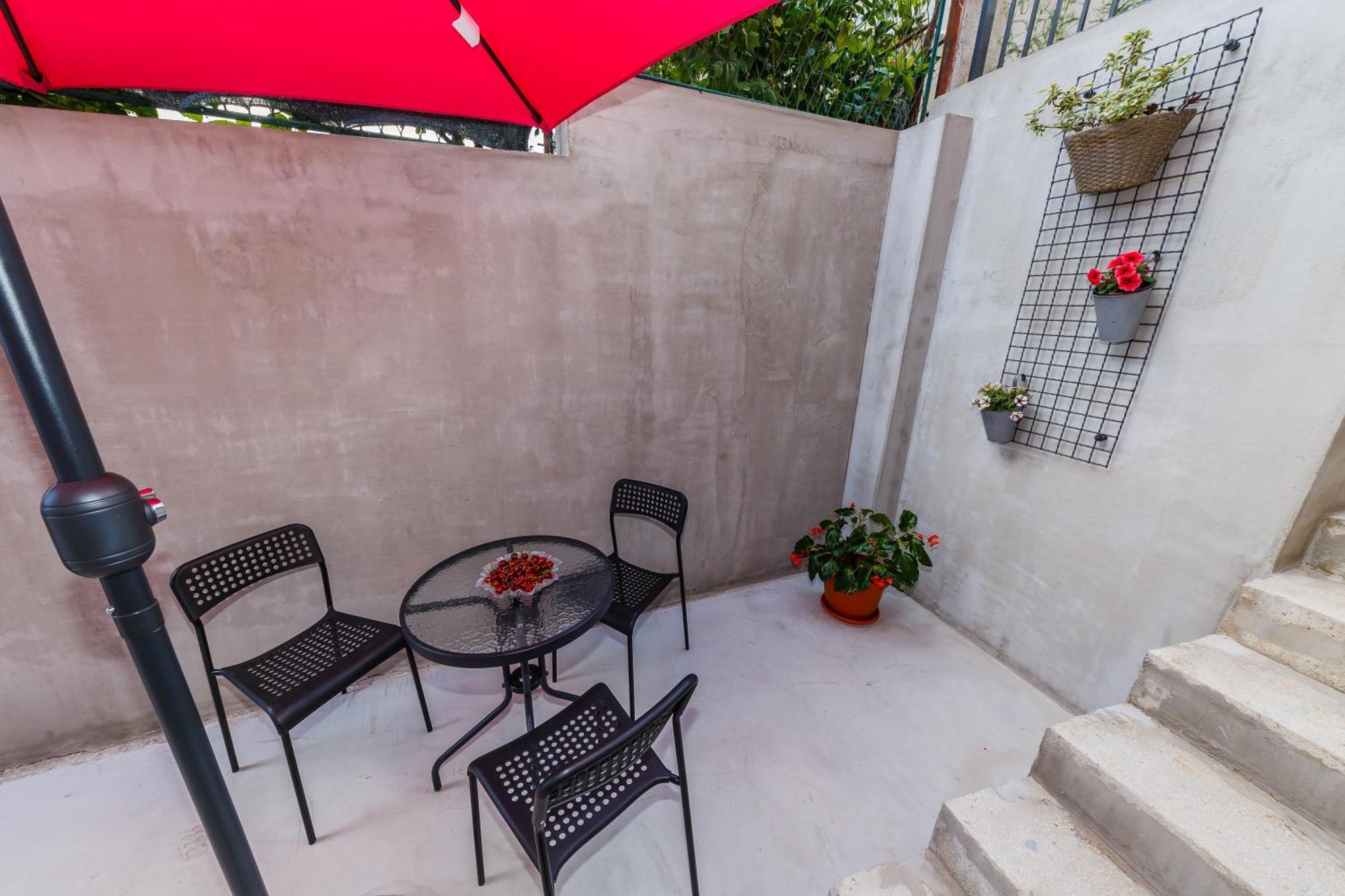 Apartmani Ujakovic Kaštela Εξωτερικό φωτογραφία