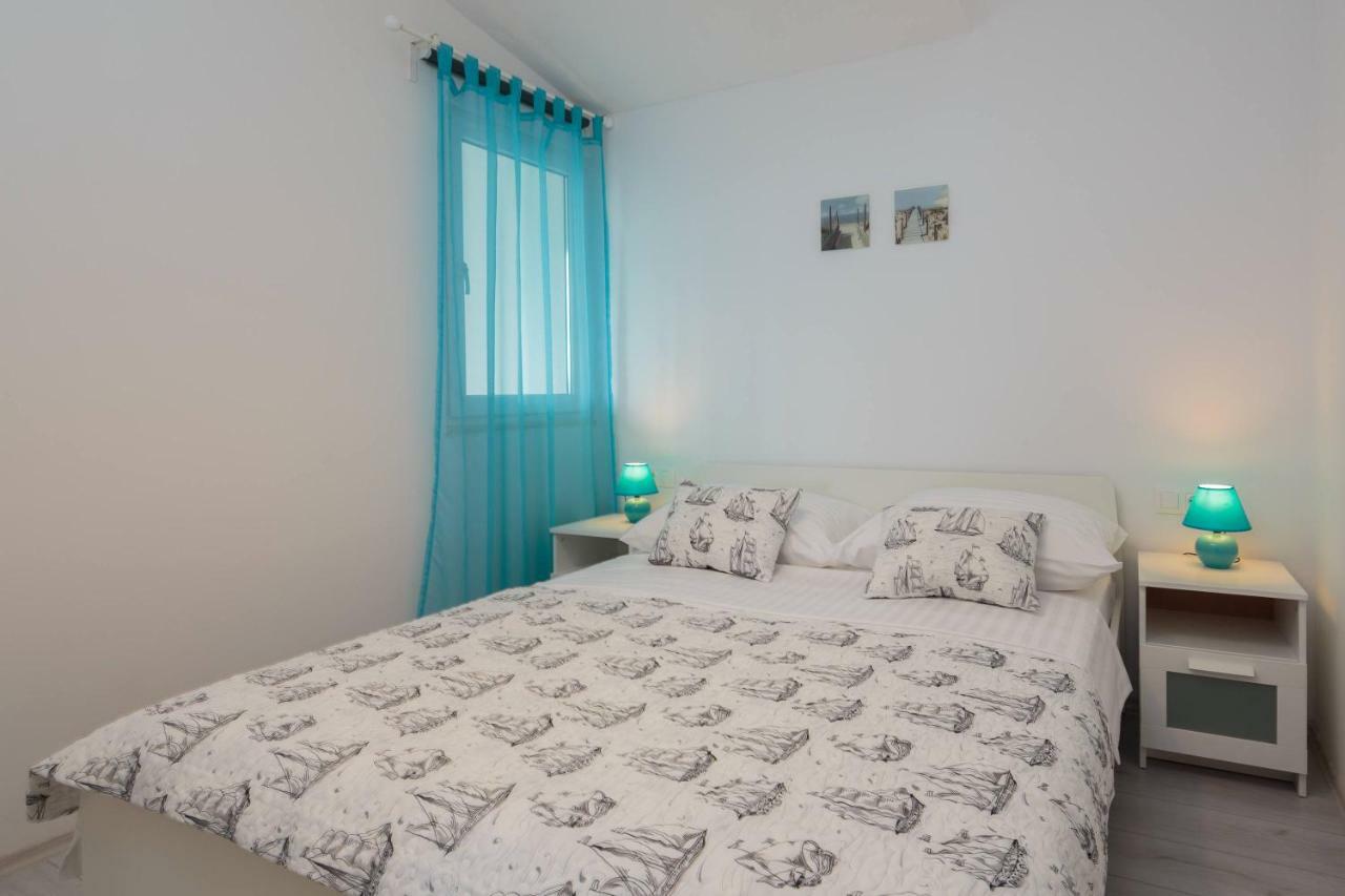 Apartmani Ujakovic Kaštela Εξωτερικό φωτογραφία