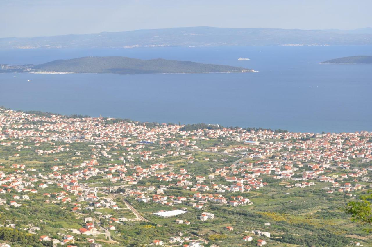 Apartmani Ujakovic Kaštela Εξωτερικό φωτογραφία