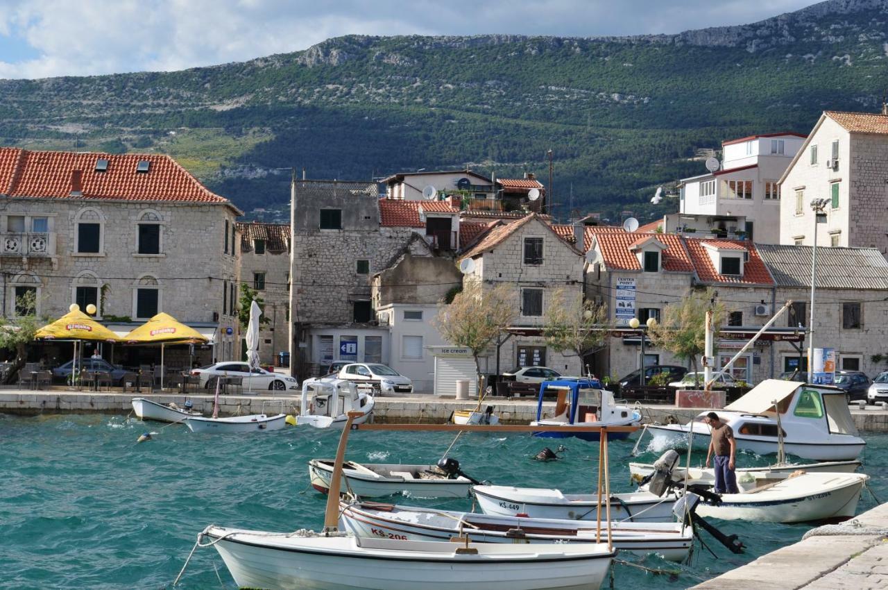 Apartmani Ujakovic Kaštela Εξωτερικό φωτογραφία